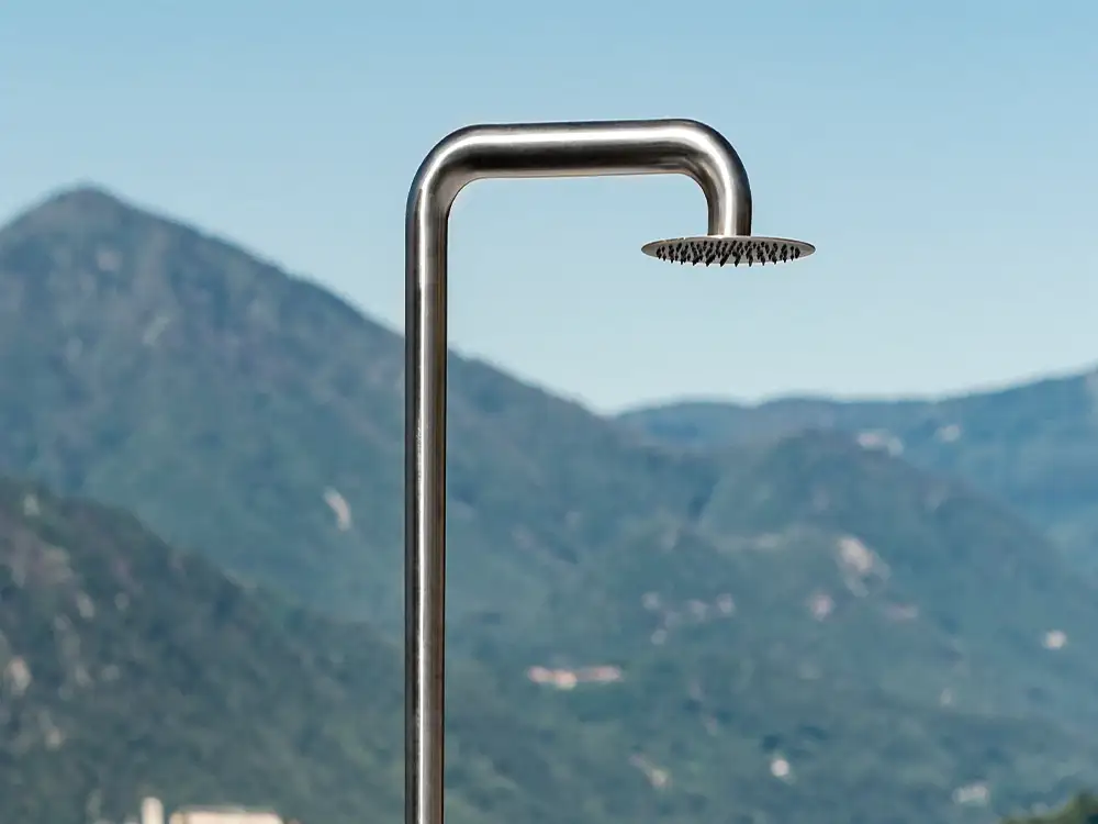 Colonna doccia outdoor EVA Damast soffione rotondo acciaio 316L.webp