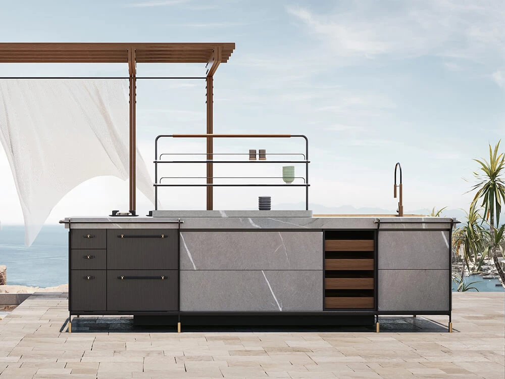 Canossa Outdoor di SCIC Italia: cucina outdoor modulare tra design e ricerca materica