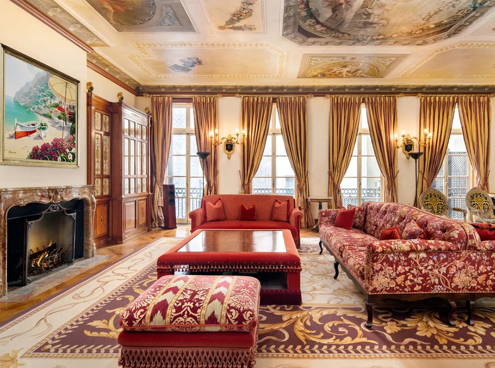 Versace Style Grand Mansion tra opulenza e luxury design a New York