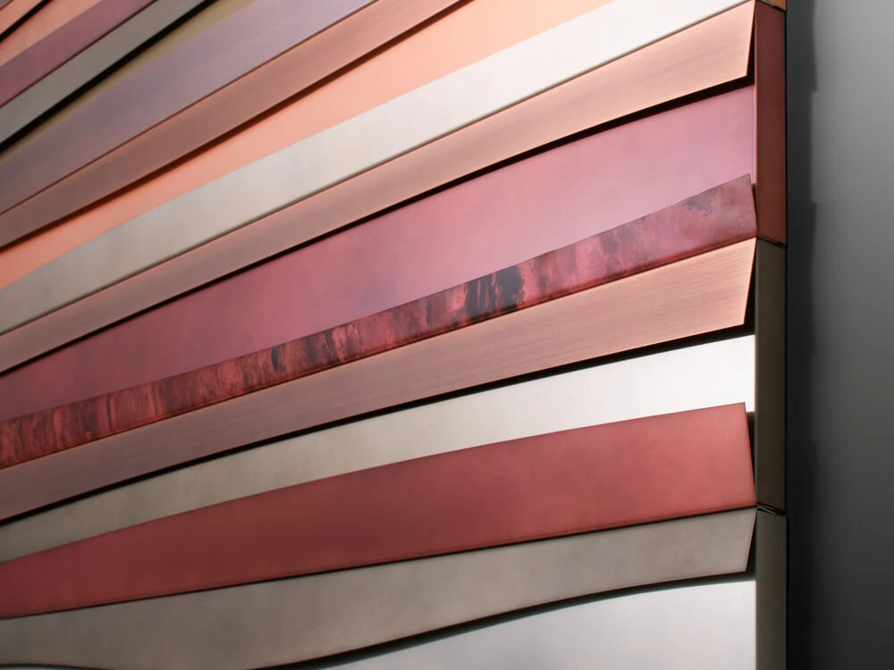 De Castelli presenta Sedimenti: rivestimento in metallo che trasforma le pareti in opere d’arte